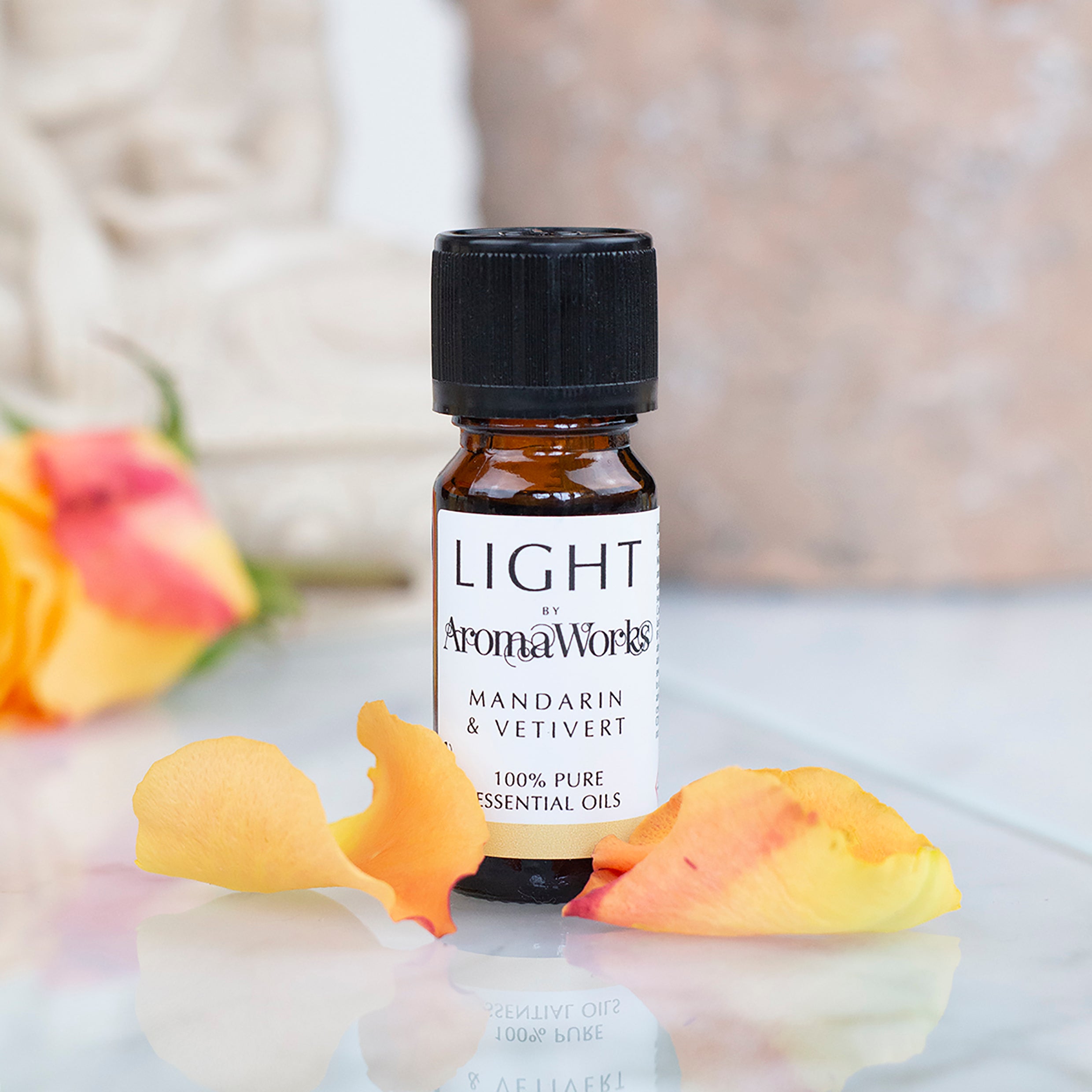 AromaWorks Light Essential Oil 10ml Mandarin & Vertivert