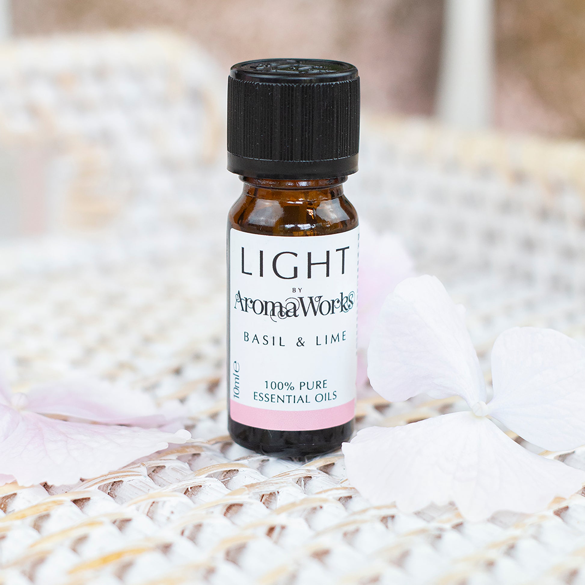AromaWorks Light Essential Oil 10ml Basil & Lime