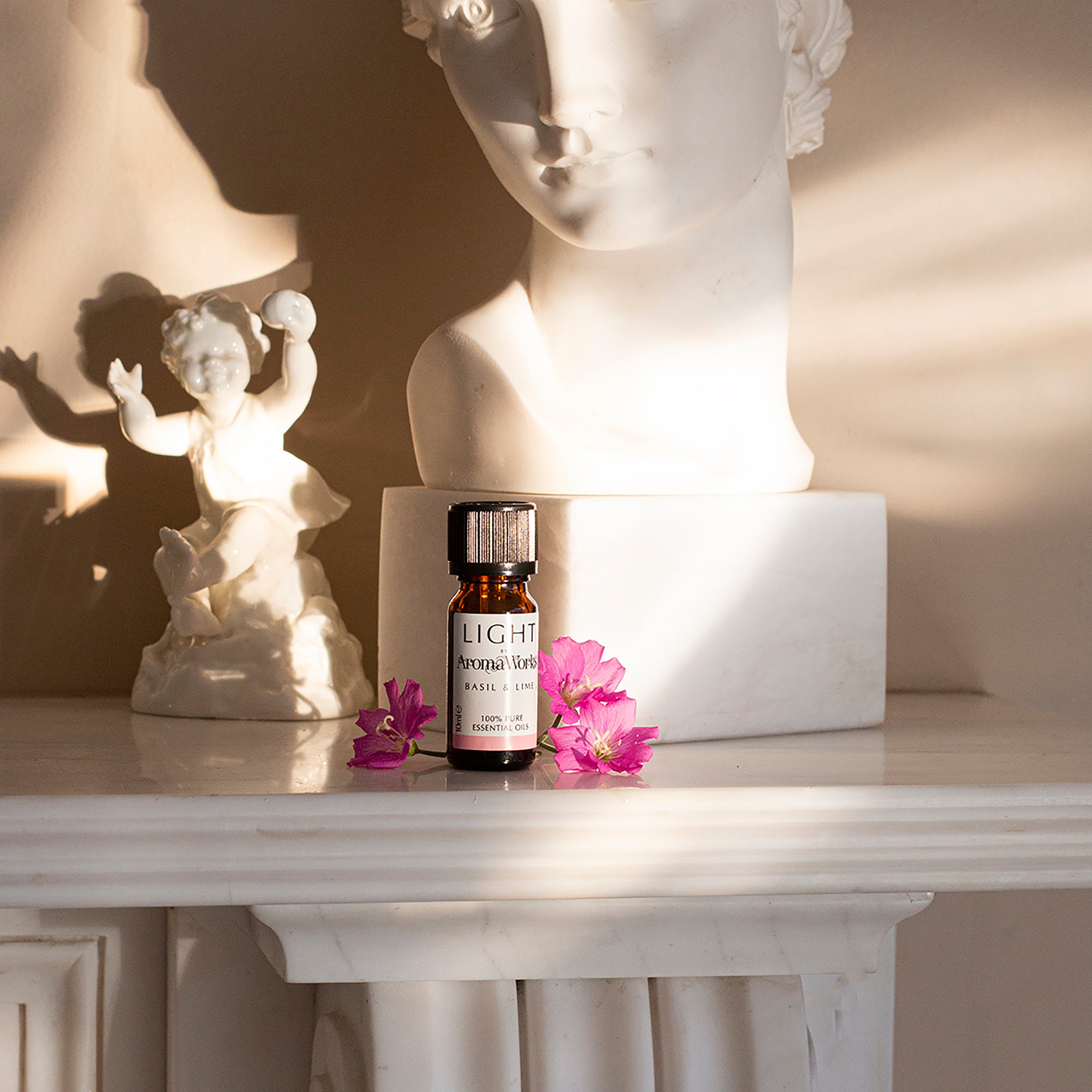 AromaWorks Light Essential Oil 10ml Basil & Lime